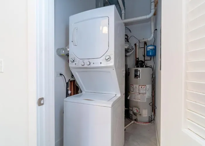 Spacious 3br 420 Friendly Near Mccormick Place, Lakefront And Soldier Field *