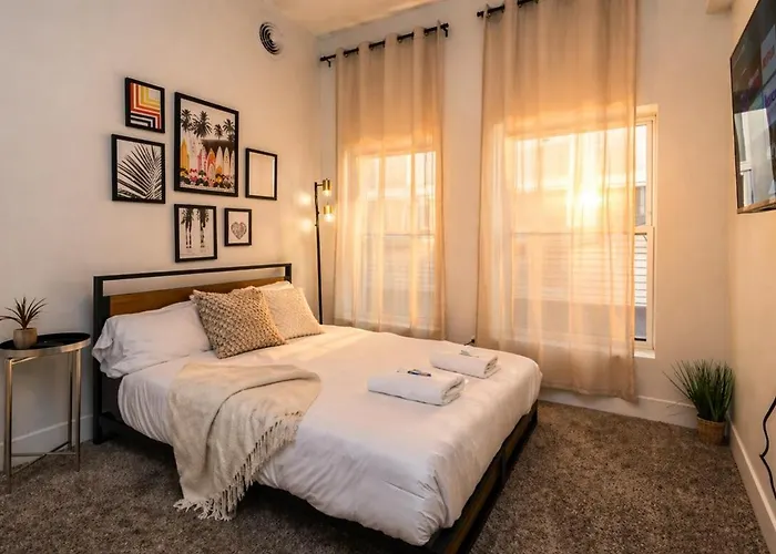Spacious 3br 420 Friendly Near Mccormick Place, Lakefront And Soldier Field Apartment *