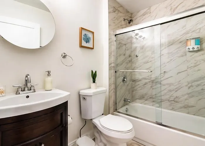 Spacious 3br 420 Friendly Near Mccormick Place, Lakefront And Soldier Field Apartment *