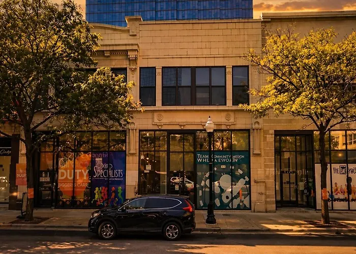 Spacious 3br 420 Friendly Near Mccormick Place, Lakefront And Soldier Field